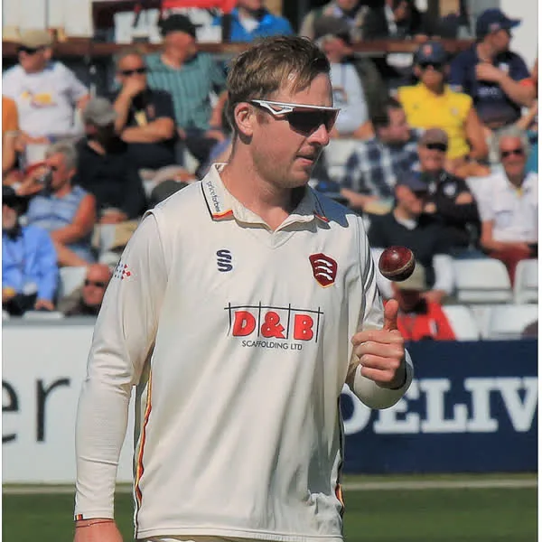Simon Harmer portrait in Essex County Championship playing shirt