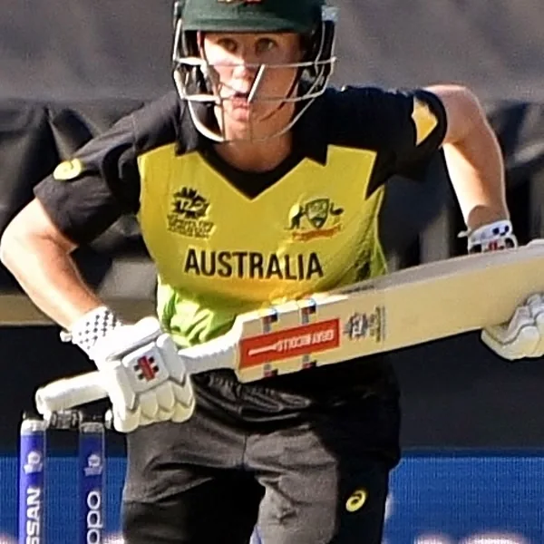 Beth Mooney portrait in Australia T20 World Cup playing shirt and helmet