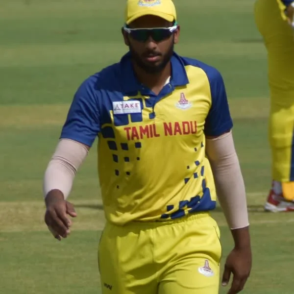 Shahrukh Khan portrait in Tamil Nadu Vijay Hazare Trophy playing shirt and cap