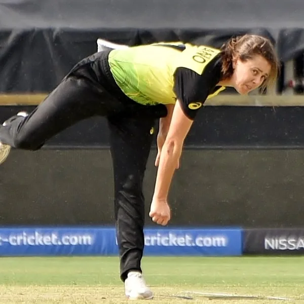 Molly Strano portrait in Australia national team playing shirt