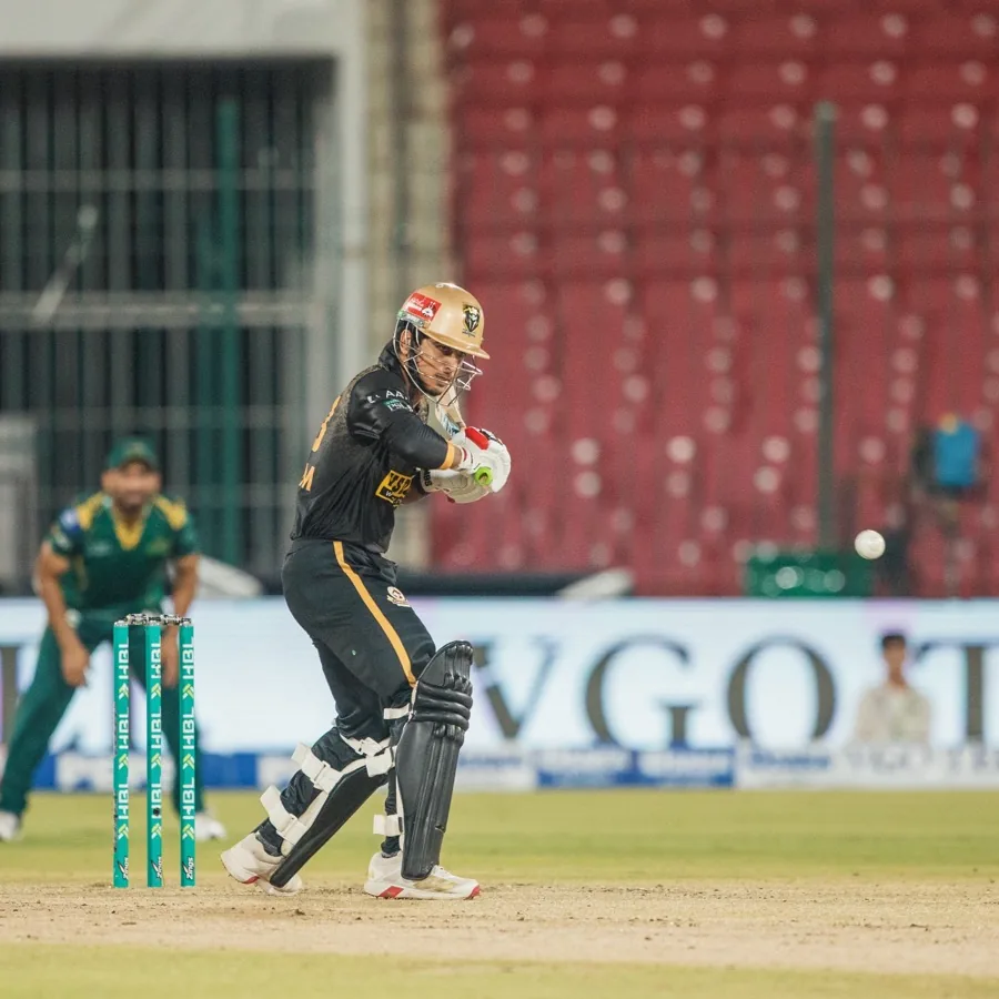 Saim Ayub portrait in Official Hyderabad Kingsmen HBL PSL 11 playing shirt