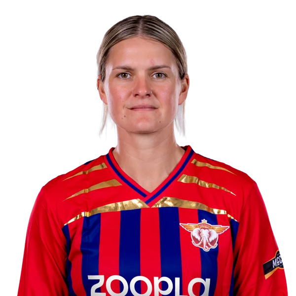 Paige Scholfield portrait in Official Manchester Super Giants 2026 squad shirt