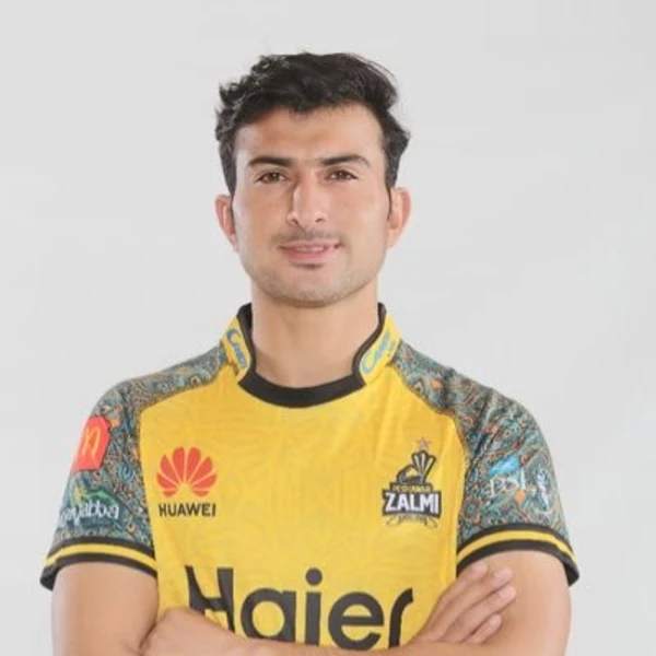 Sirajuddin portrait in Official Peshawar Zalmi squad shirt