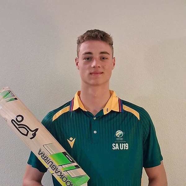 JJ Basson portrait in Official South Africa Under-19 playing shirt