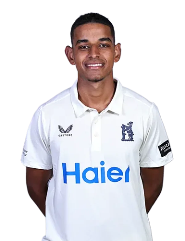 Taz Ali portrait in Official Warwickshire men's squad shirt